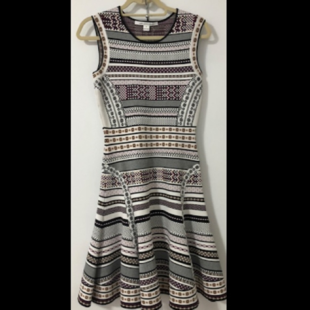 Diane Von Furstenberg DVF Dress Jacquard Fit & Flare, Sleeveless, Size M